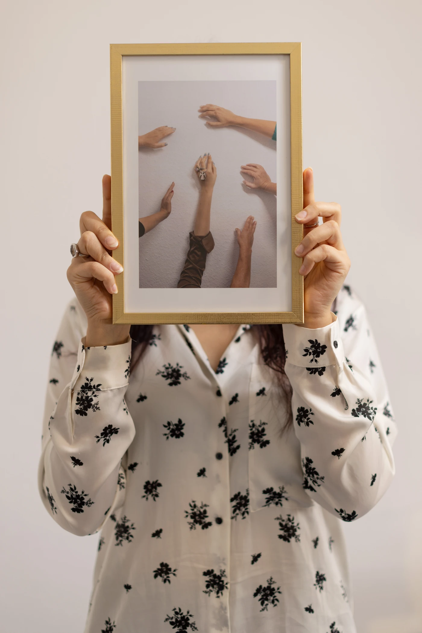 Making visible those who have to remain unseen — photograph 6